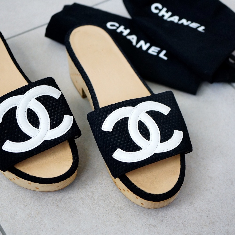 Chanel CC logo clogs